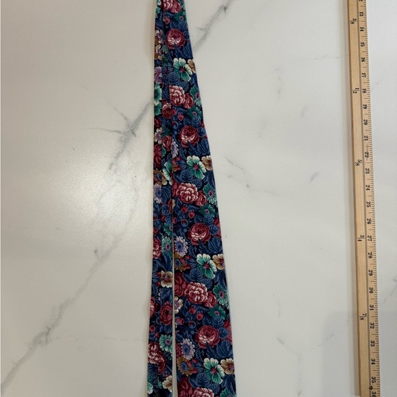 Tango by Max Raab Floral Tie - Picture 1 of 3